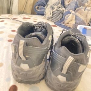 New balance 4E MT481bg